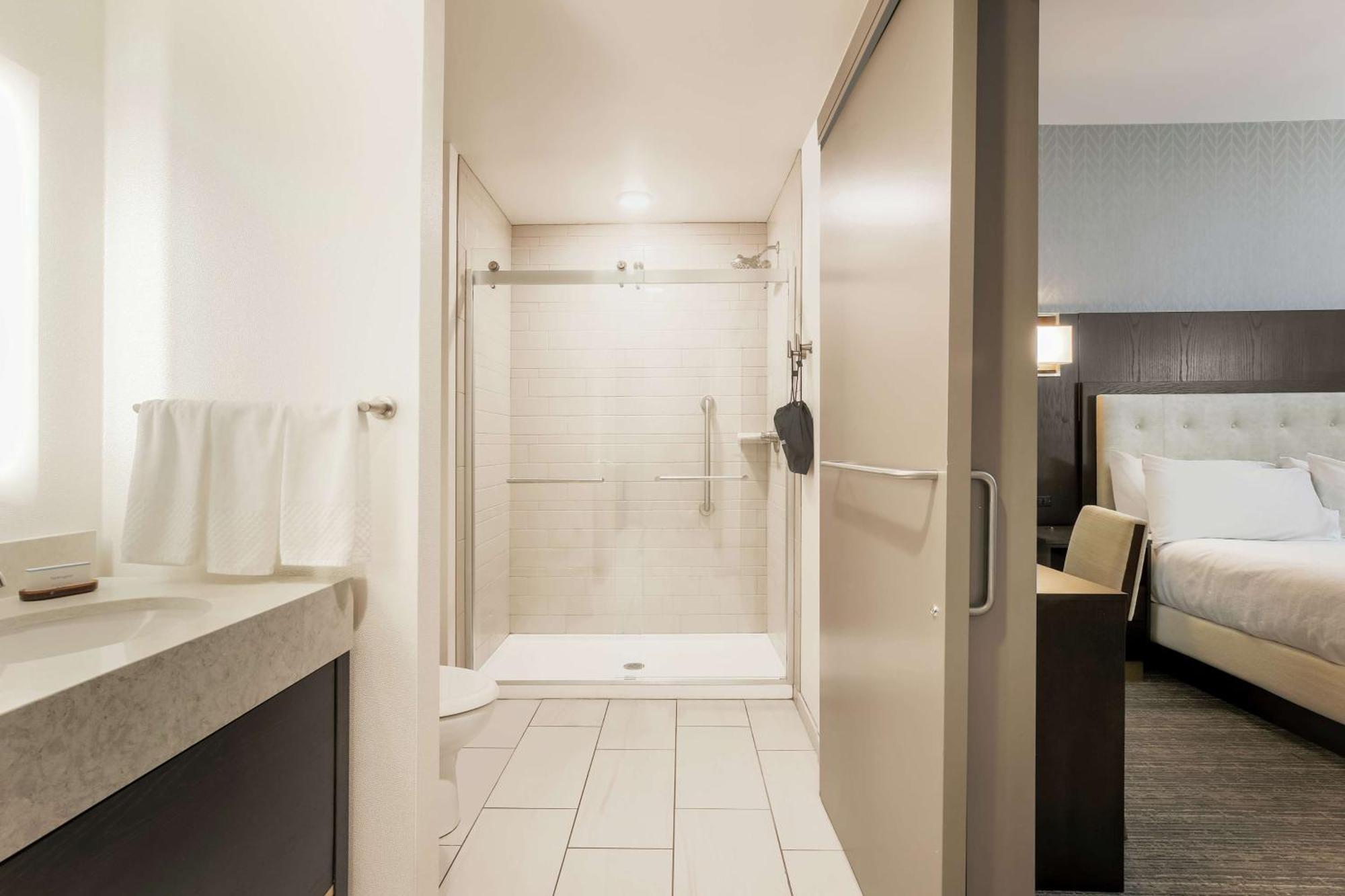 Embassy Suites By Hilton Syracuse Destiny Usa Exterior foto